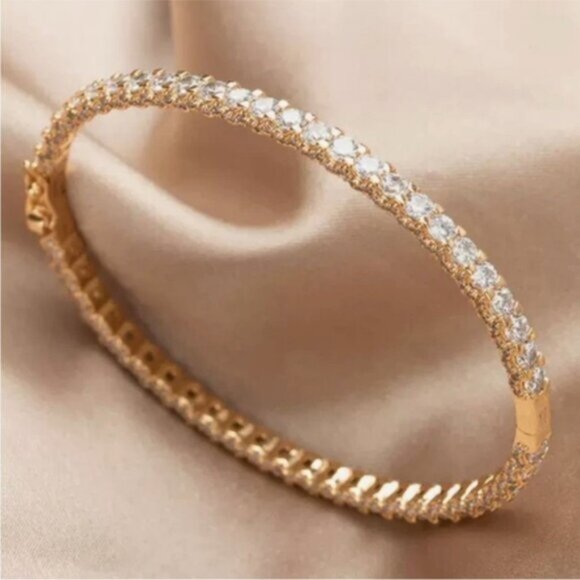 Neiman Marcus Jewelry - 18k Tennis Bangle